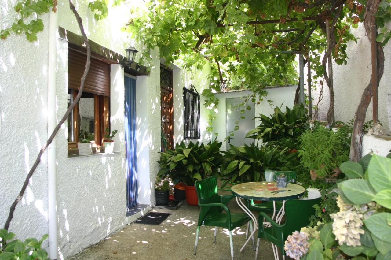 Apartamentos Y Casas Rurales Las Terrazas De La Alpujarra Bubión Kültér fotó